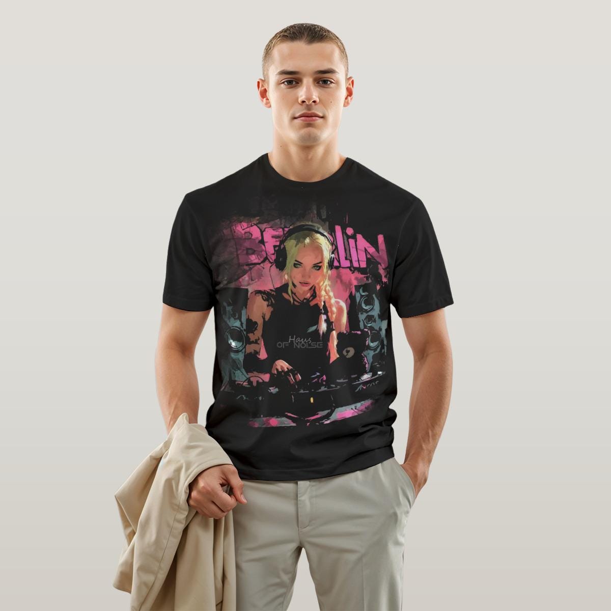 She DJ Unisex T-shirt - 100% Cotton - Berlin Clubbing Tee - Techno Music Apparel - Fashion Statement