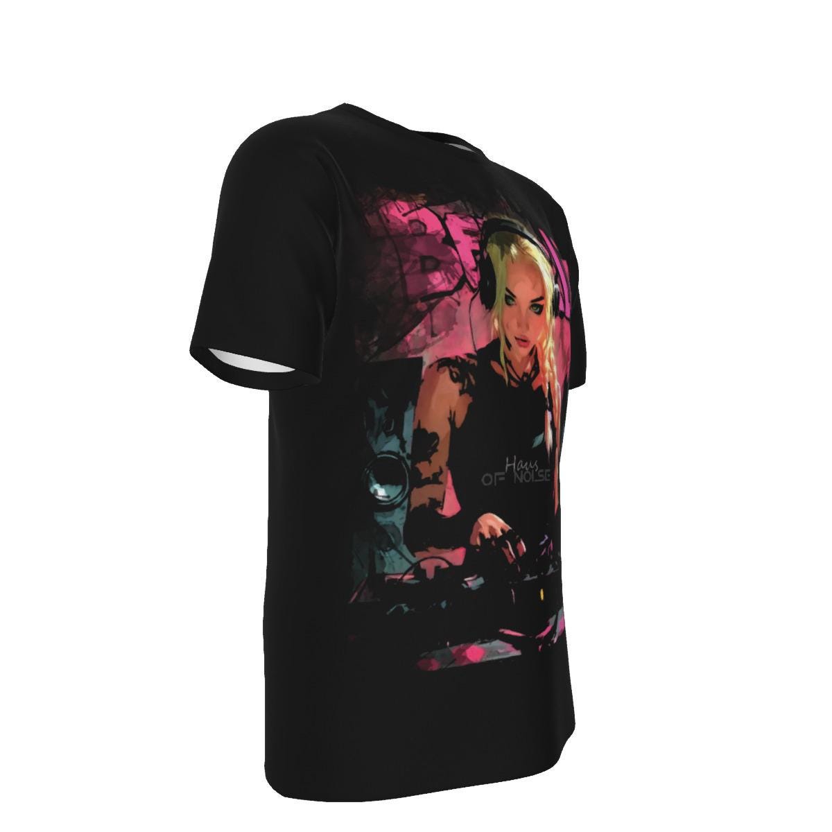 She DJ Unisex T-shirt - 100% Cotton - Berlin Clubbing Tee - Techno Music Apparel - Fashion Statement