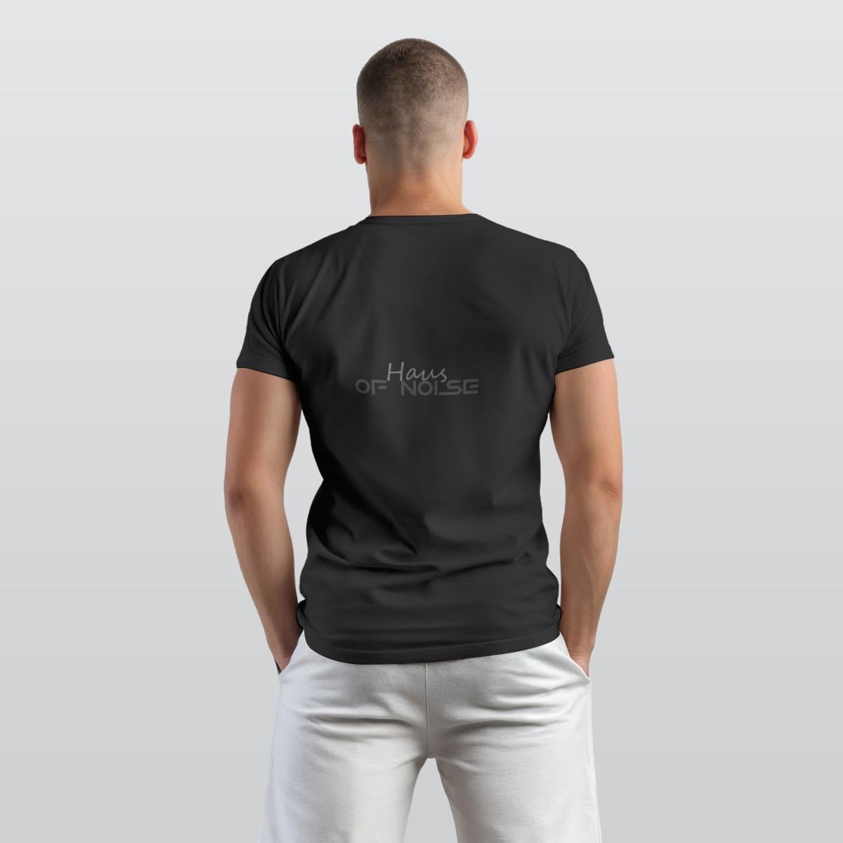 Cyberpunk Girl T-Shirt - Rave Techno Apparel - Berlin Unisex Tee - Underground Clubbing Shirt - Headphones Design